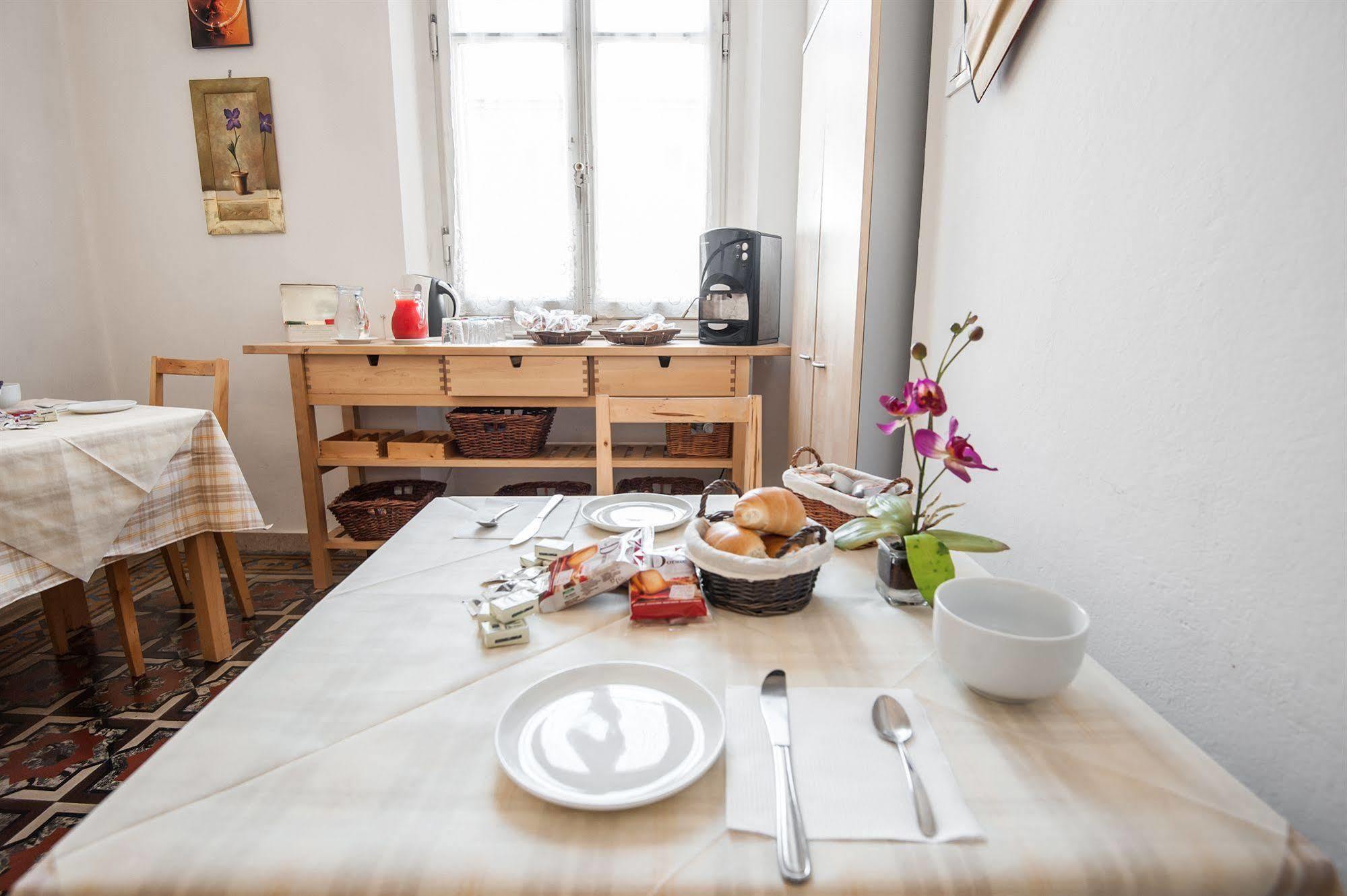 B&B 5 Sensi Firenze Eksteriør billede